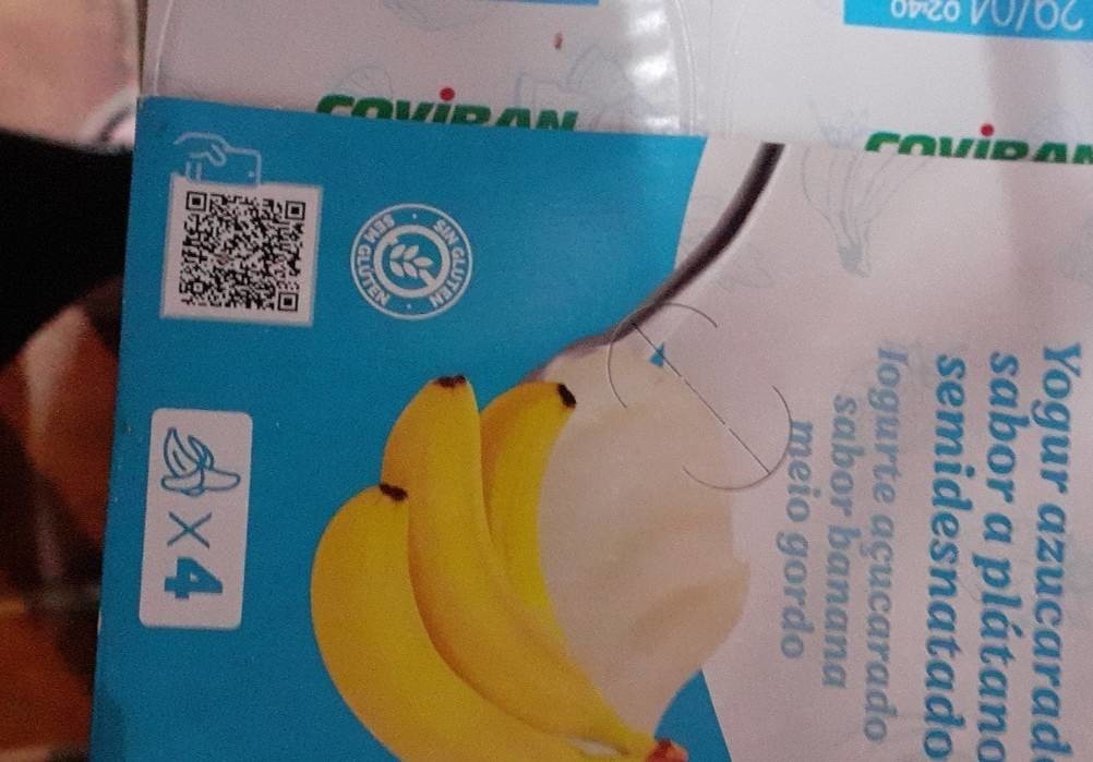 Iogurte açucarado meio gordo