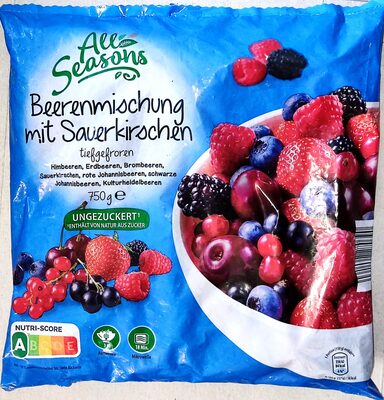 Beerenmischung mit Sauerkirschen