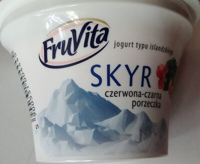 Skyr czerwona-czarna porzeczka