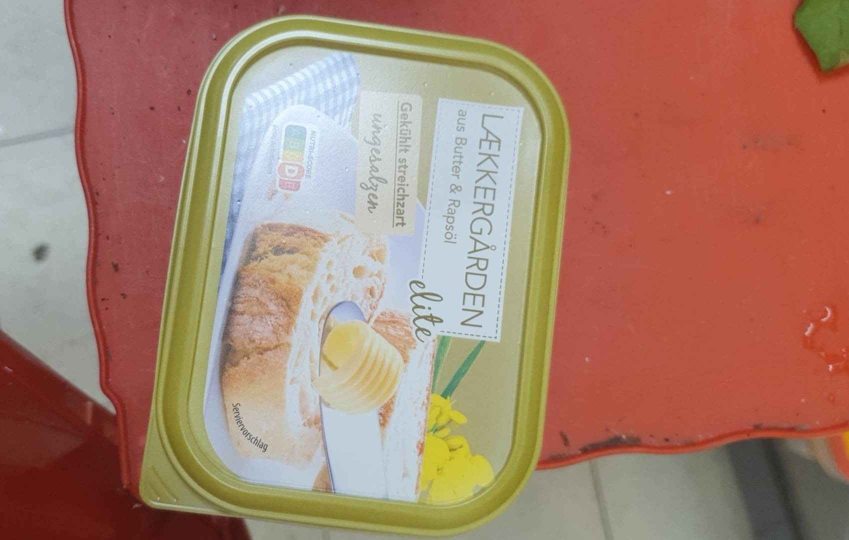 Bio-Tomaten gehackt, mit Basilikum