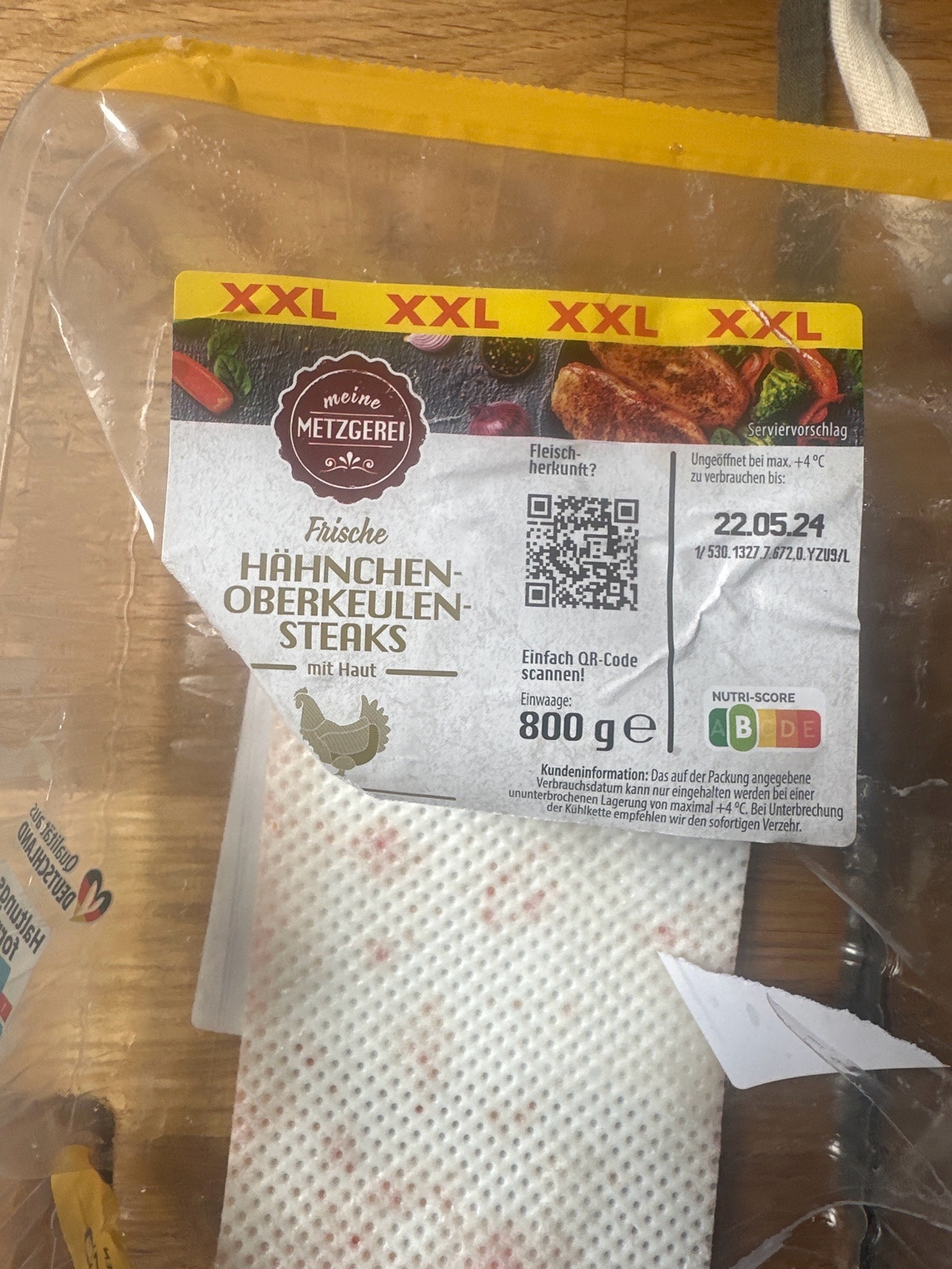 ALDI MEINE METZGEREI Huhn Hähnchen-Oberkeule  Frisch mit Rückenstück für den Ofen oder Grill     Aus der Kühlung 6.99€ 800g Packung 1kg 3.50€