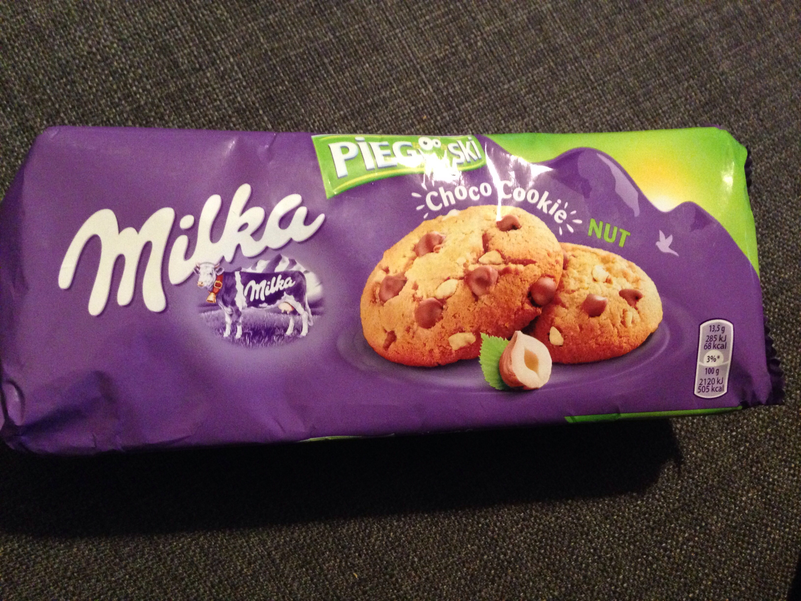 Choco cookies nuts Pieguski